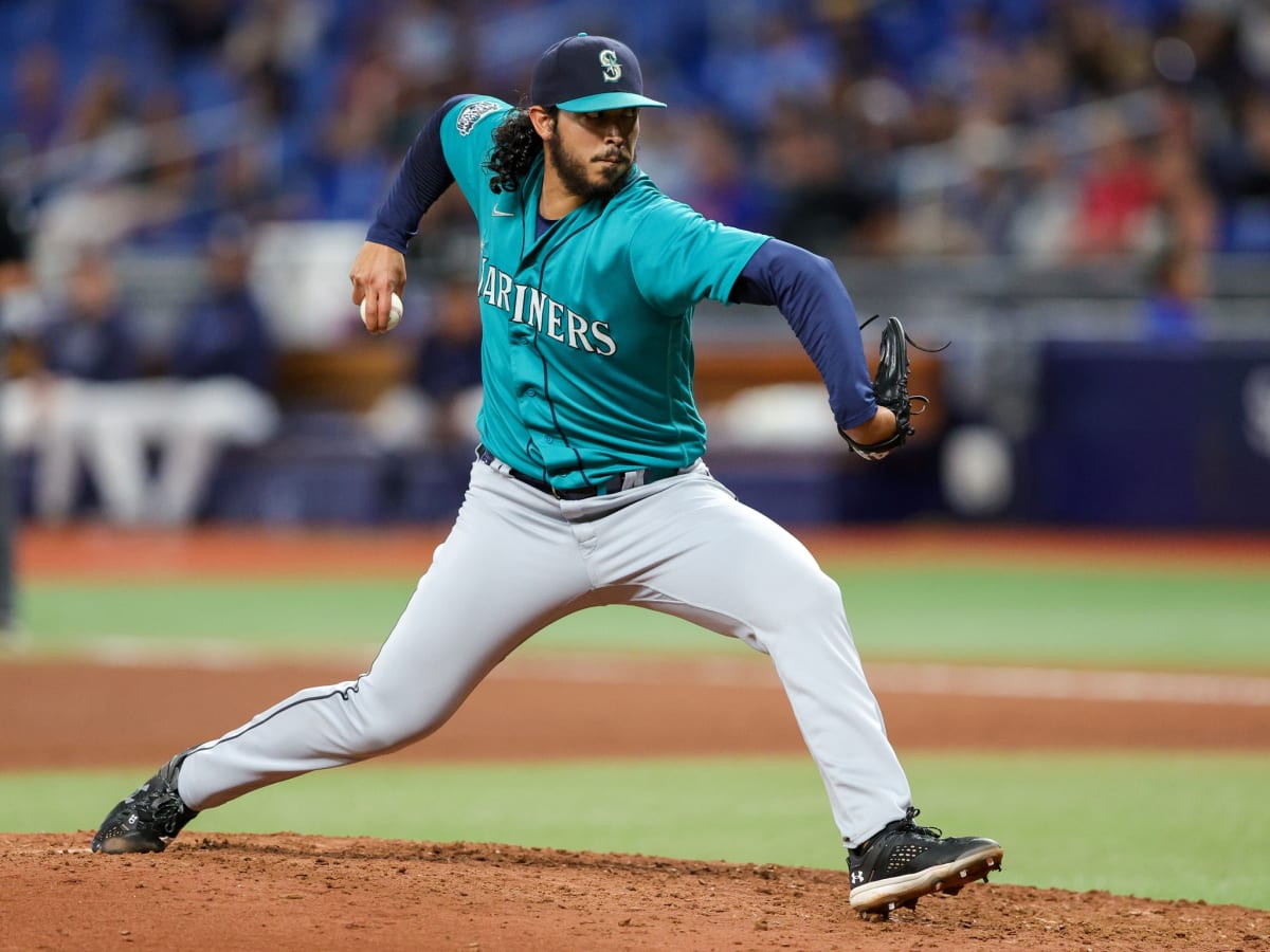 Hard-throwing reliever Andres Munoz working to return, has strong