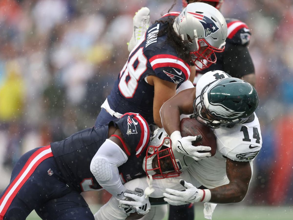 New England Patriots cornerback Myles Bryant (41) tackles Miami