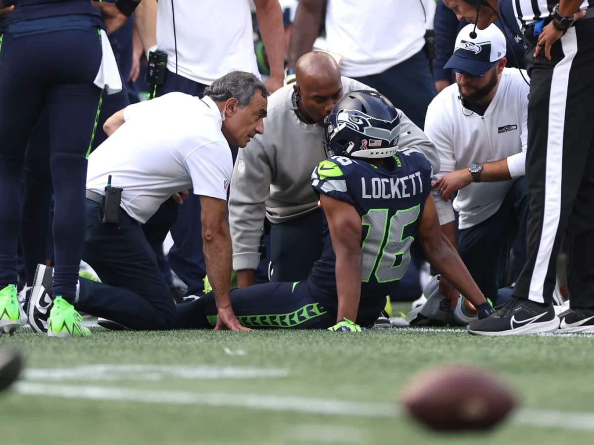 Tyler Lockett injury: Seahawks leaves Week 1 game vs. Rams - DraftKings  Network