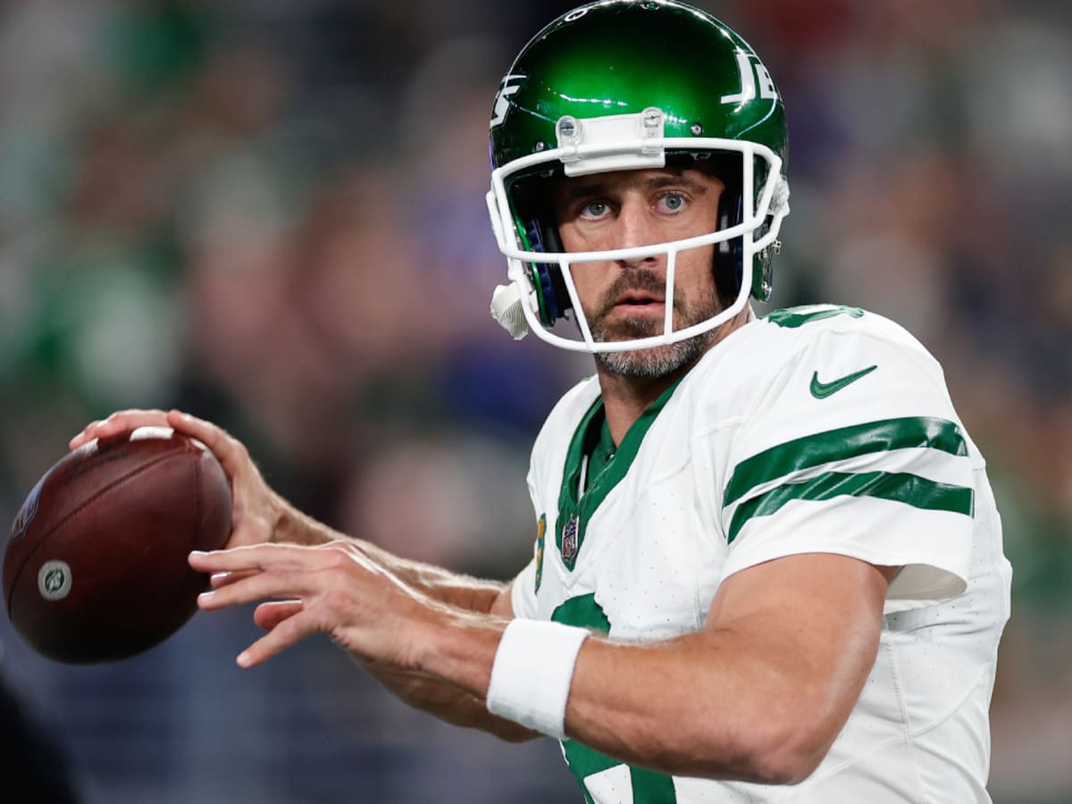 Buffalo Bills at Jets: Aaron Rodgers departs game due to injury