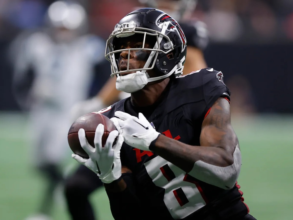 Falcons place tight end Kyle Pitts on IR with MCL injury