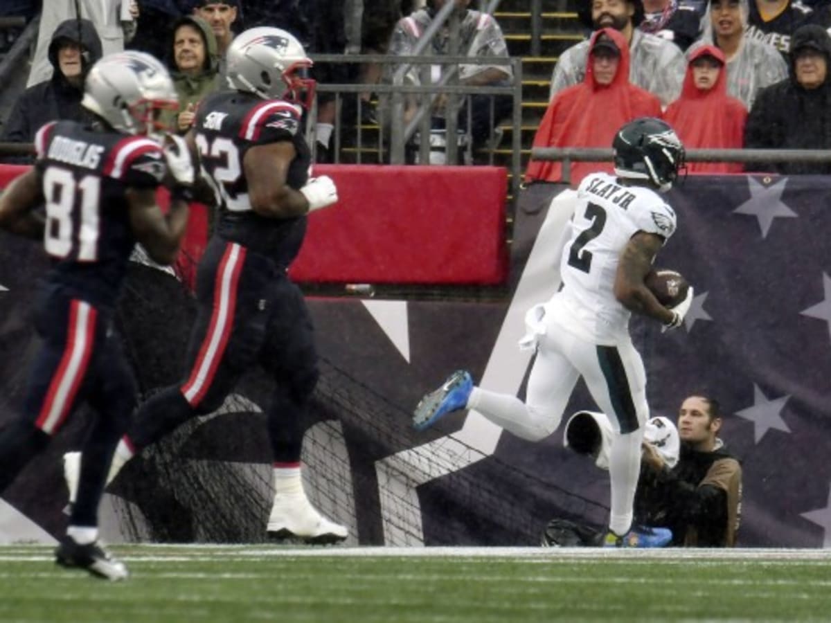 Philadelphia Eagles & New England Patriots Trade Blows, Philly Leads at  Halftime - Sports Illustrated Philadelphia Eagles News, Analysis and More