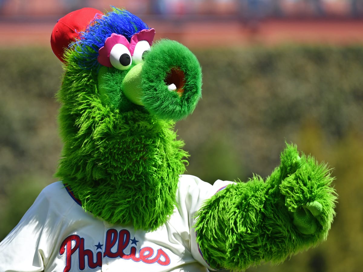 Braves mascot responds to nasty Philly fans