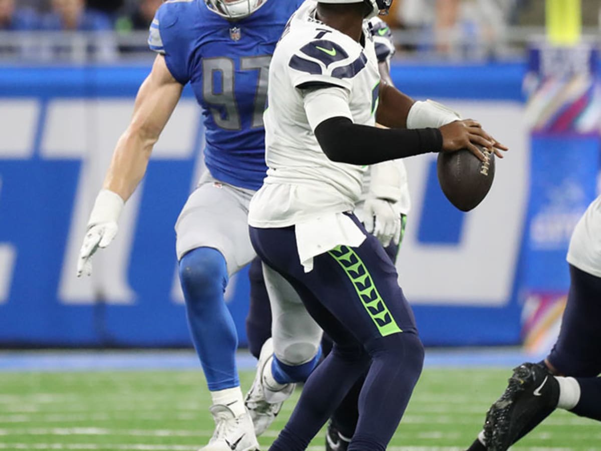 Detroit Lions disappoint raucous home crowd, lose to Seahawks once