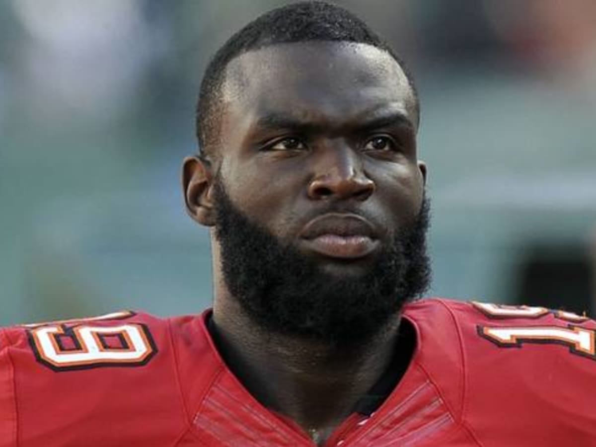 Ex-Tampa Bay Buccaneers WR Mike Williams dead at 36