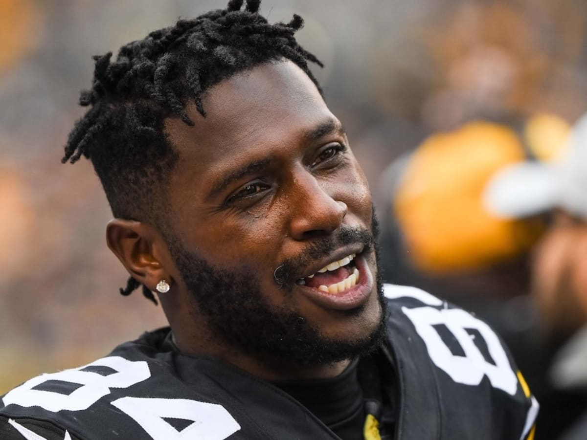 Should The Pittsburgh Steelers Sign Antonio Brown While Diontae Johnson Is  Out? 