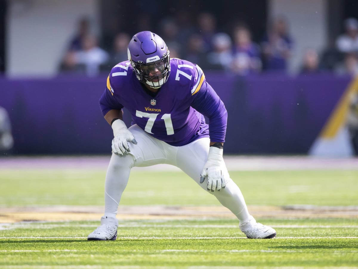 Minnesota Vikings left tackle Christian Darrisaw is finding his comfort  zone - Sports Illustrated Minnesota Sports, News, Analysis, and More