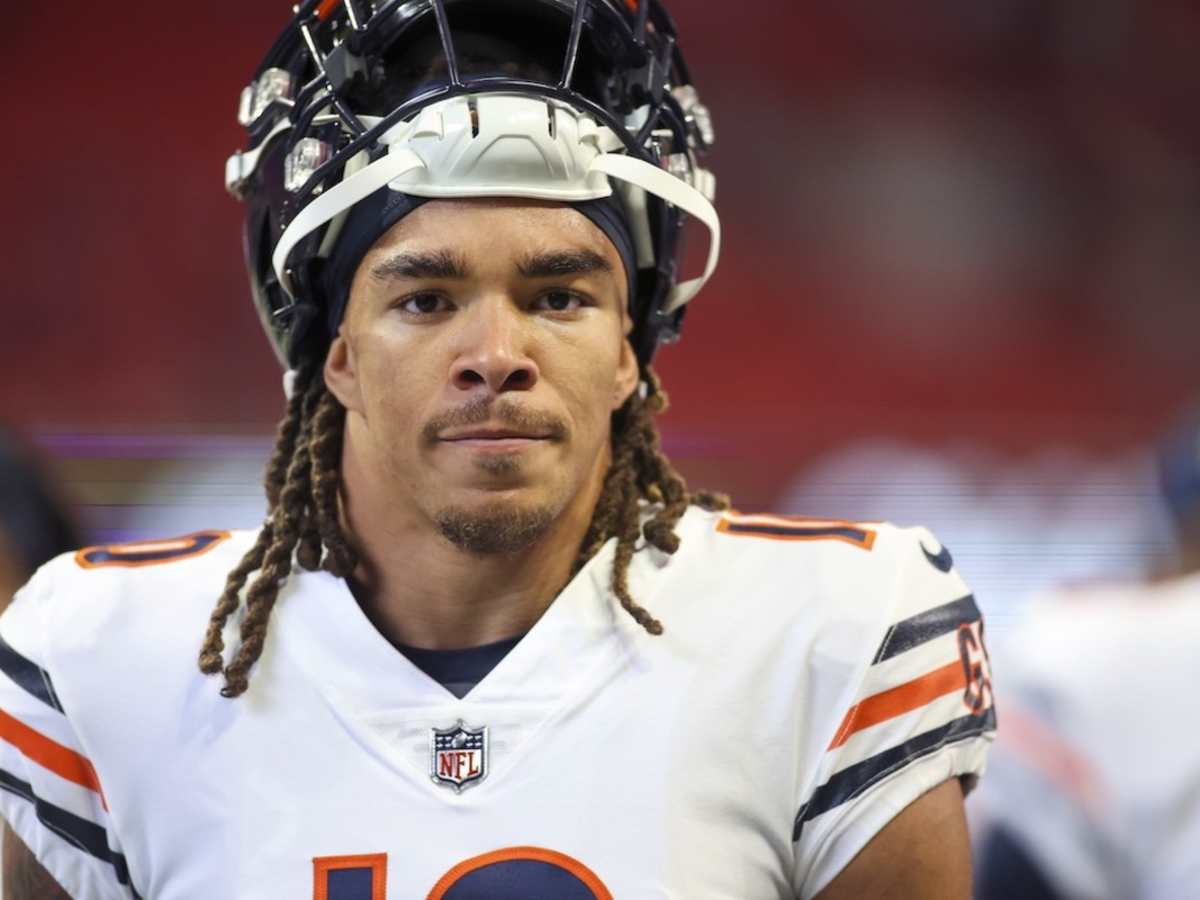 Chicago Bears wide receiver Chase Claypool (10) reacts against the New York  Jets during an NFL football game Sunday, Nov. 27, 2022, in East Rutherford,  N.J. (AP Photo/Adam Hunger Stock Photo - Alamy