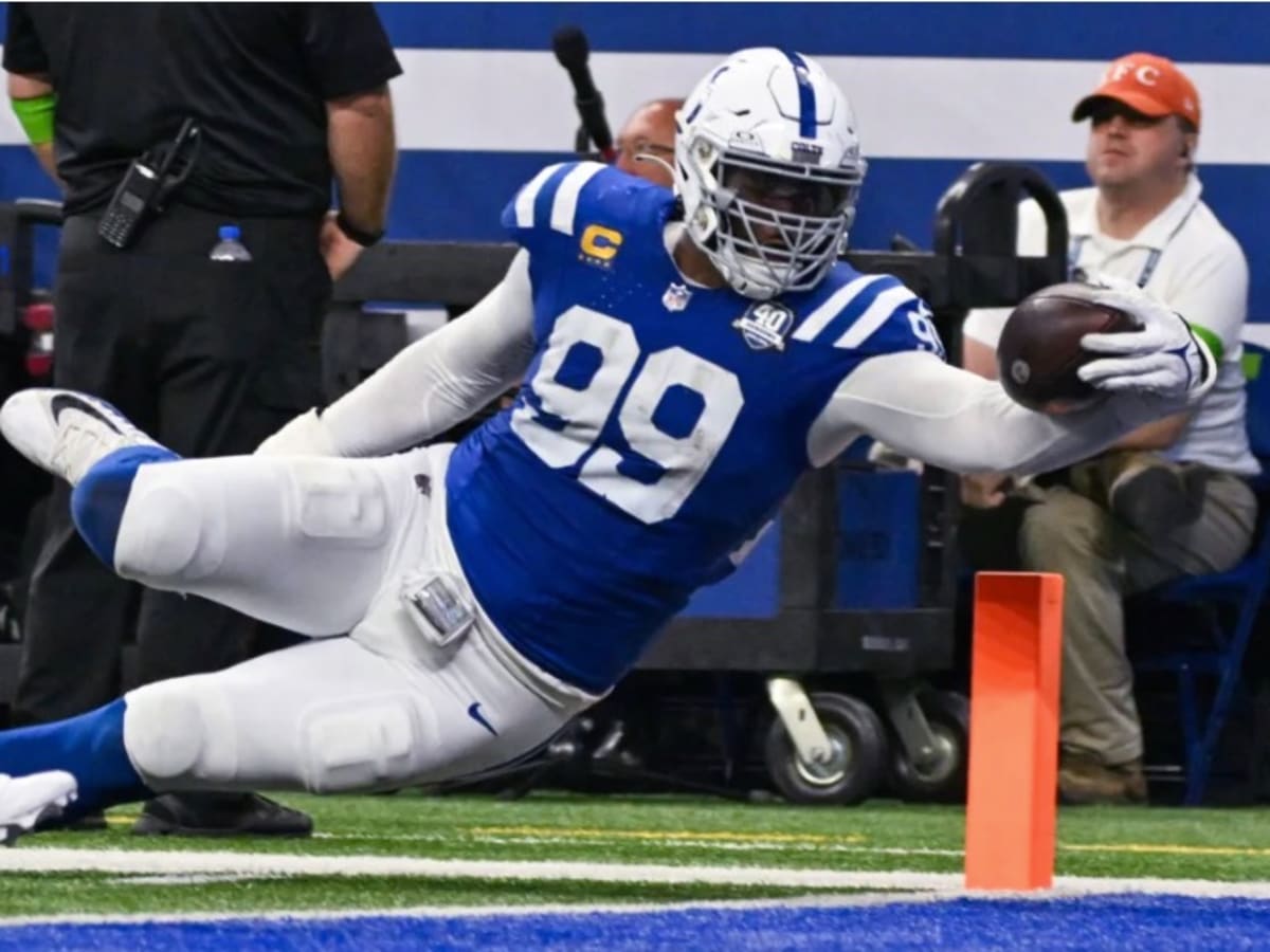 Indianapolis, Indiana, USA. 17th Oct, 2021. Indianapolis Colts defensive  lineman DeForest Buckner (99) pursues the quarterback during NFL football  game action between the Houston Texans and the Indianapolis Colts at Lucas  Oil