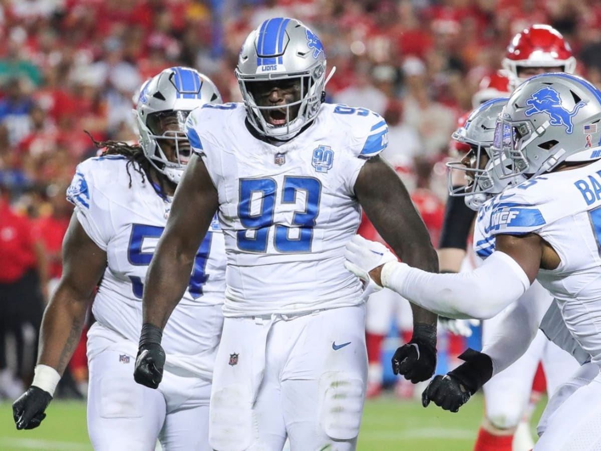 Detroit Lions Emmanuel Moseley, Josh Paschal ruled out against