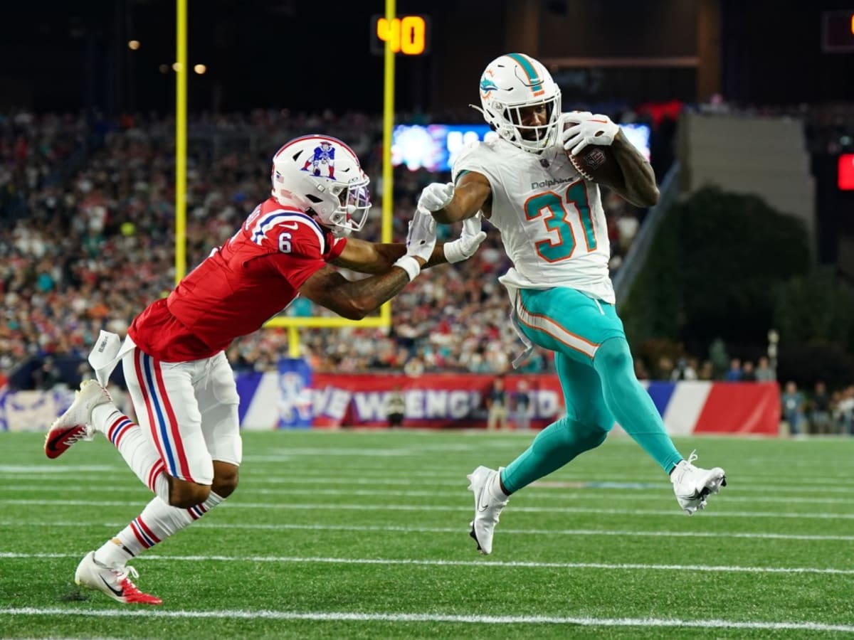 New England Patriots-Miami Dolphins Notebook: Controversial Replay Dooms  New England - Sports Illustrated New England Patriots News, Analysis and  More