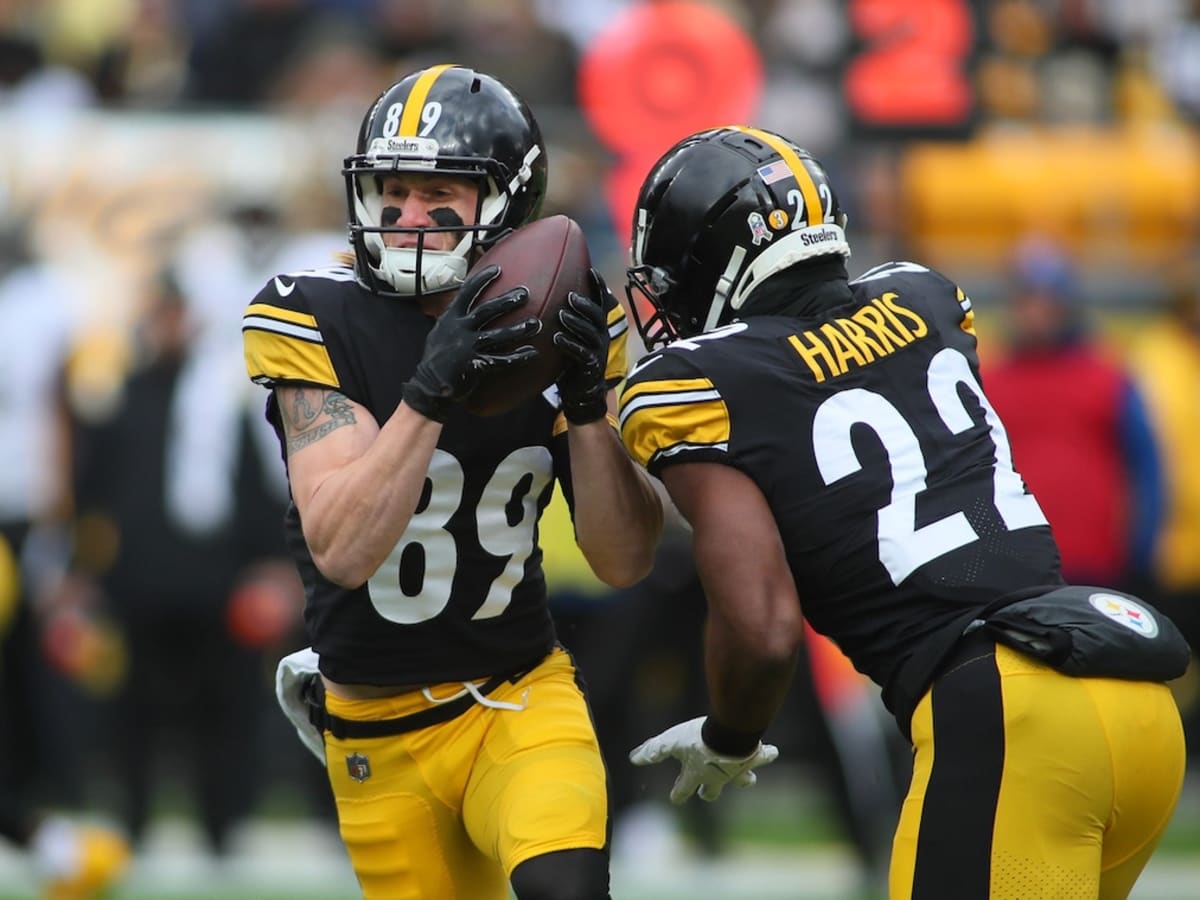 Pittsburgh Steelers WR Suffers Head Injury vs. Browns - Sports