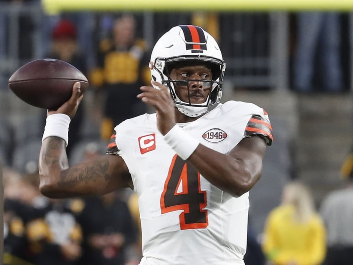 Browns' Deshaun Watson avoids ejection after pushing official, commits 2  personal fouls in loss