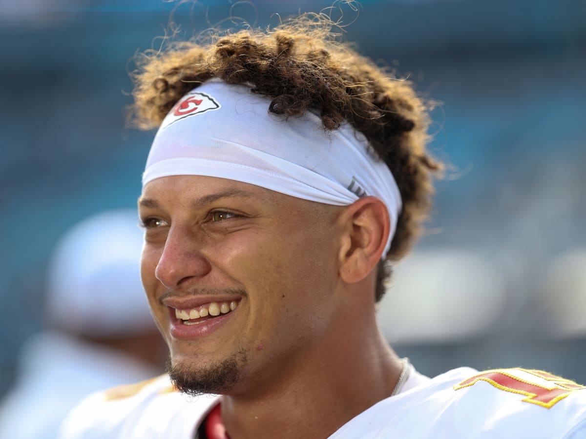 Patrick Mahomes contract details: Chiefs QB's incentive-heavy contract has  lots of bells and whistles