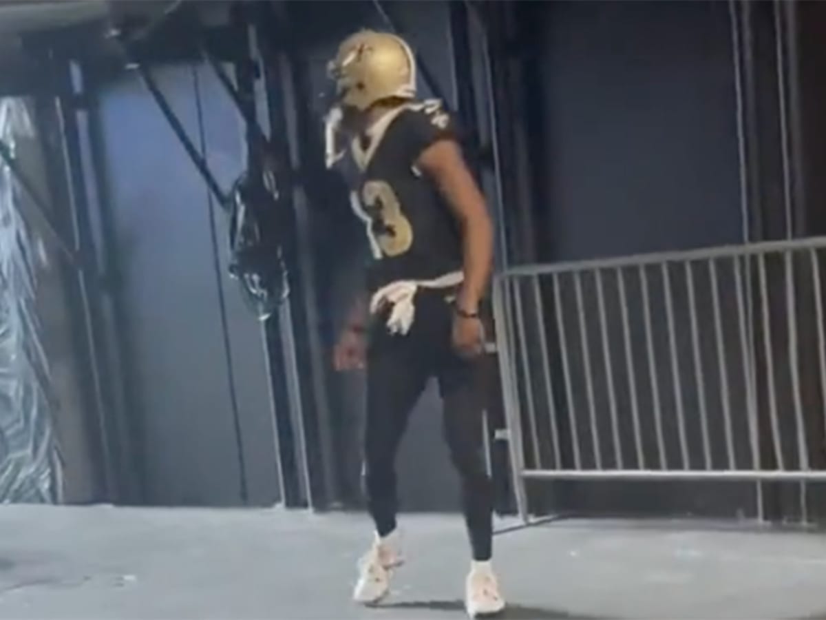 WATCH: Panthers DE Derrick Brown follows Saints WR Michael Thomas into the  locker room after their game as the two indulge in a 'heated' fight