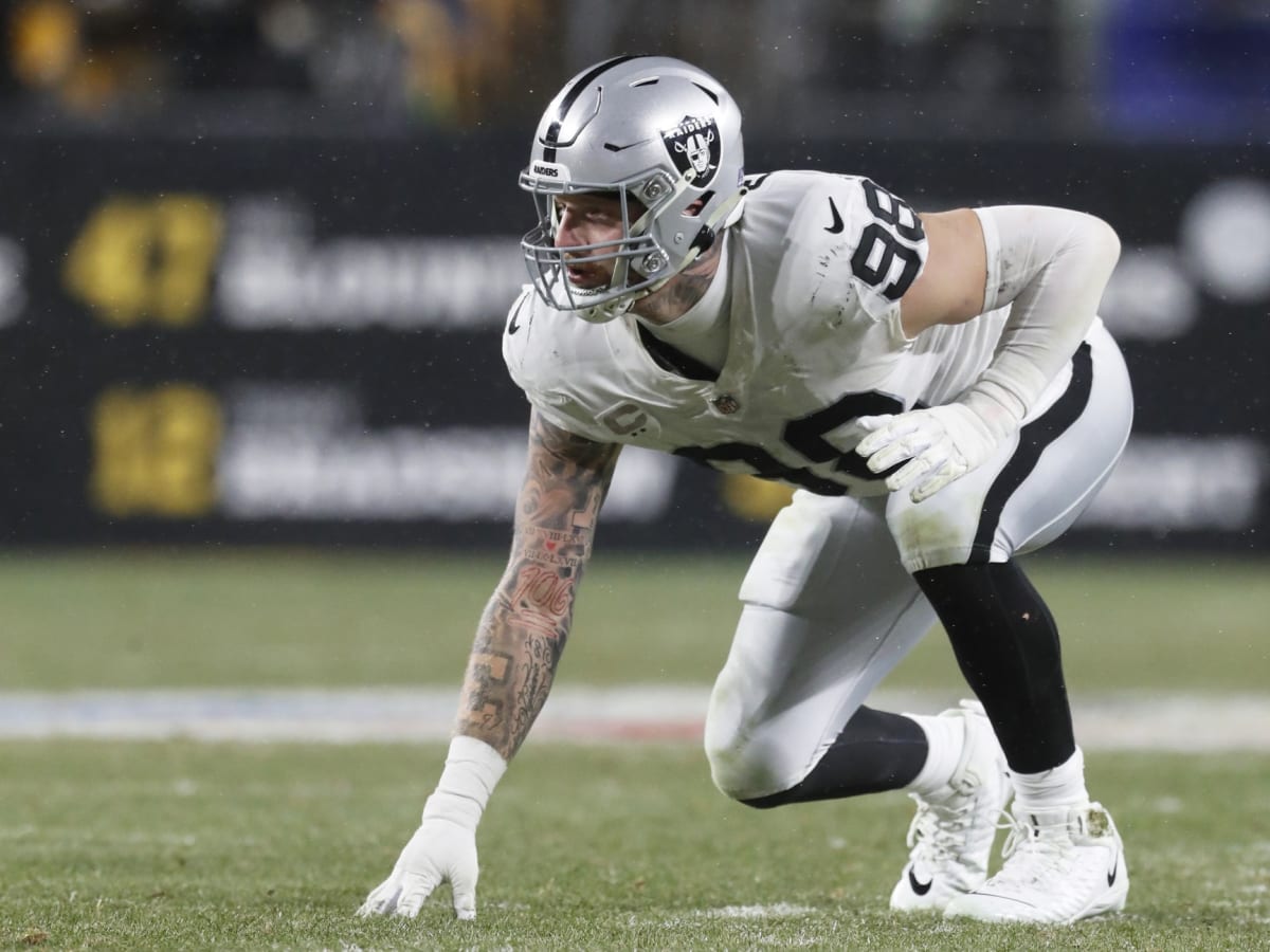 Las Vegas Raiders linebacker Divine Deablo (5) during an NFL football game  against the New Orleans Saints, Sunday, Oct. 30, 2022, in New Orleans. (AP  Photo/Tyler Kaufman Stock Photo - Alamy