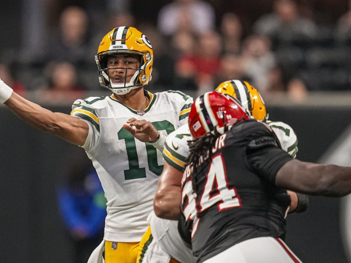 This is Jordan Love, QB1 for the undefeated Green Bay Packers, he leads the  league in passer rating with his 123.2 passer rating. That's all. : r/ GreenBayPackers