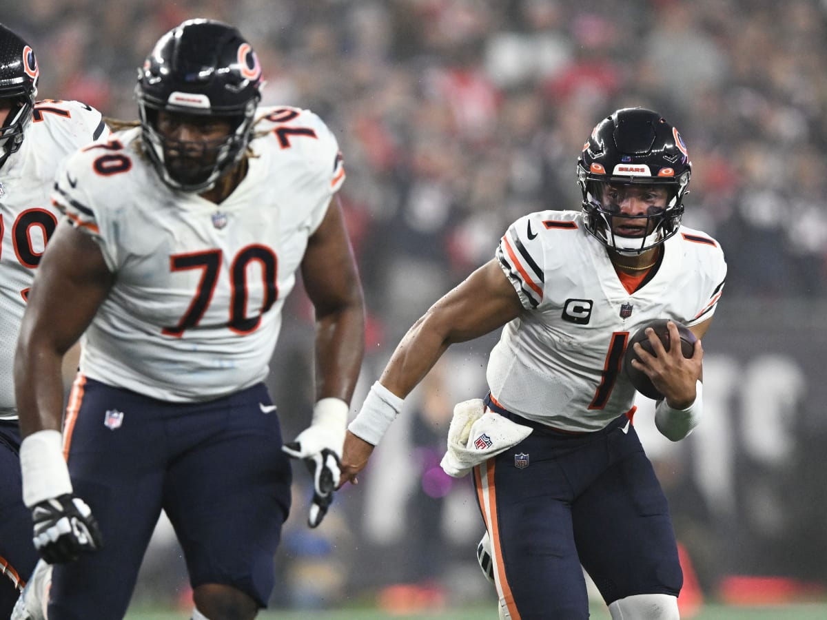 Braxton Jones is Making a Case to be the Bears' Long-Term Left Tackle -  Bleacher Nation