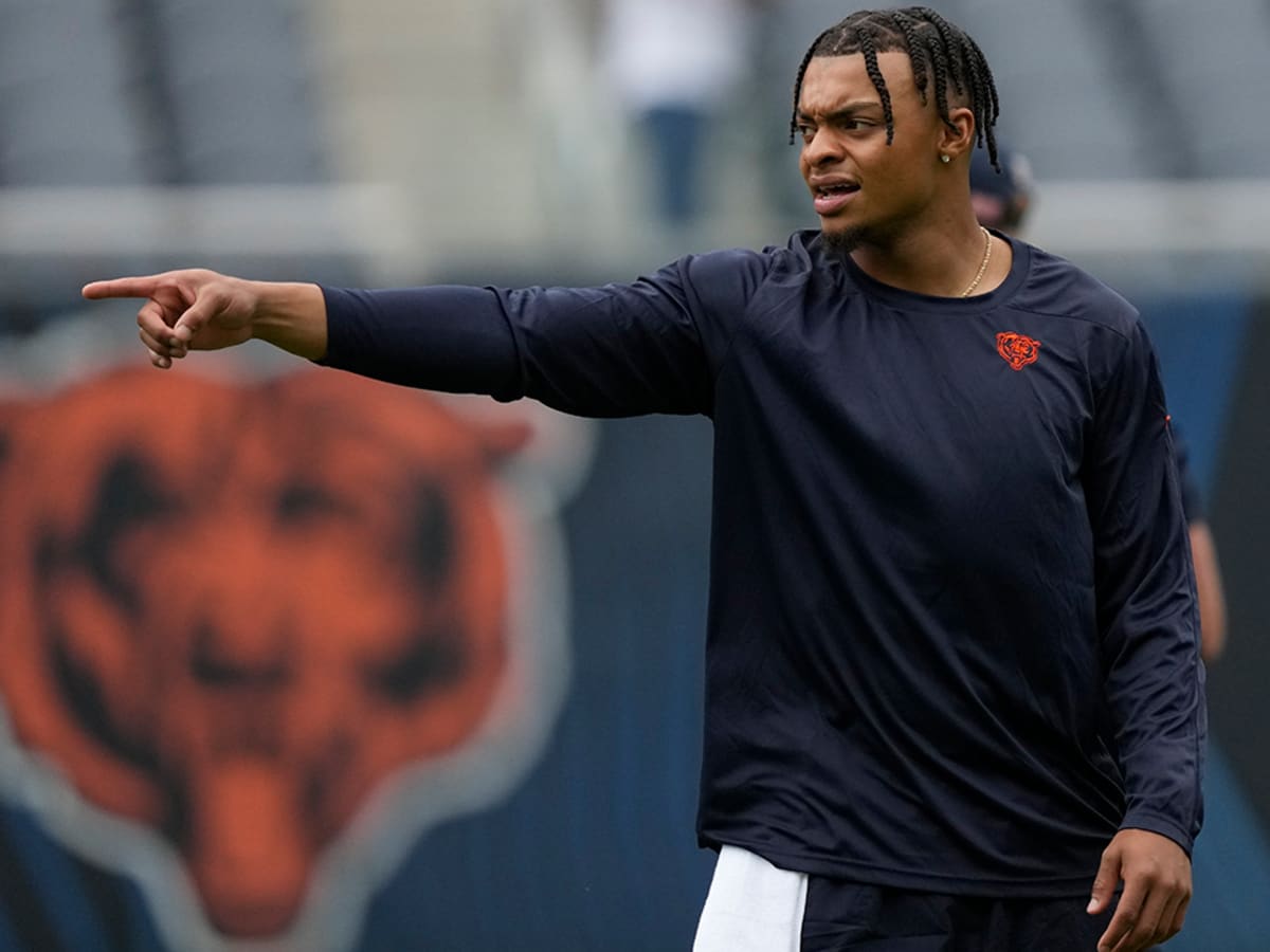 Justin Fields calls out Bears coaches amid offense's struggles: 'I