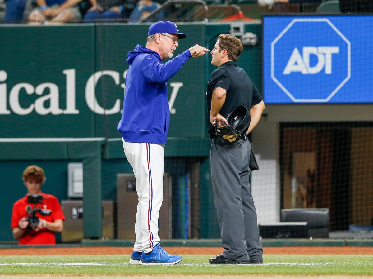 Bochy missed game, takes over Rangers team he beat for title - The Sumter  Item