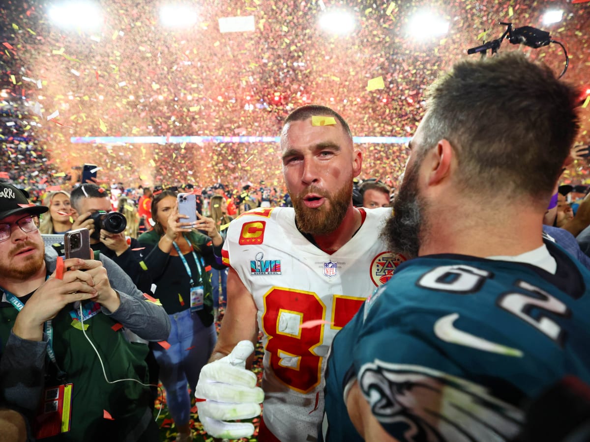 Taylor Swift Changes 'Karma' Lyrics for Travis Kelce on Eras Tour - Sports  Illustrated Kansas City Chiefs News, Analysis and More