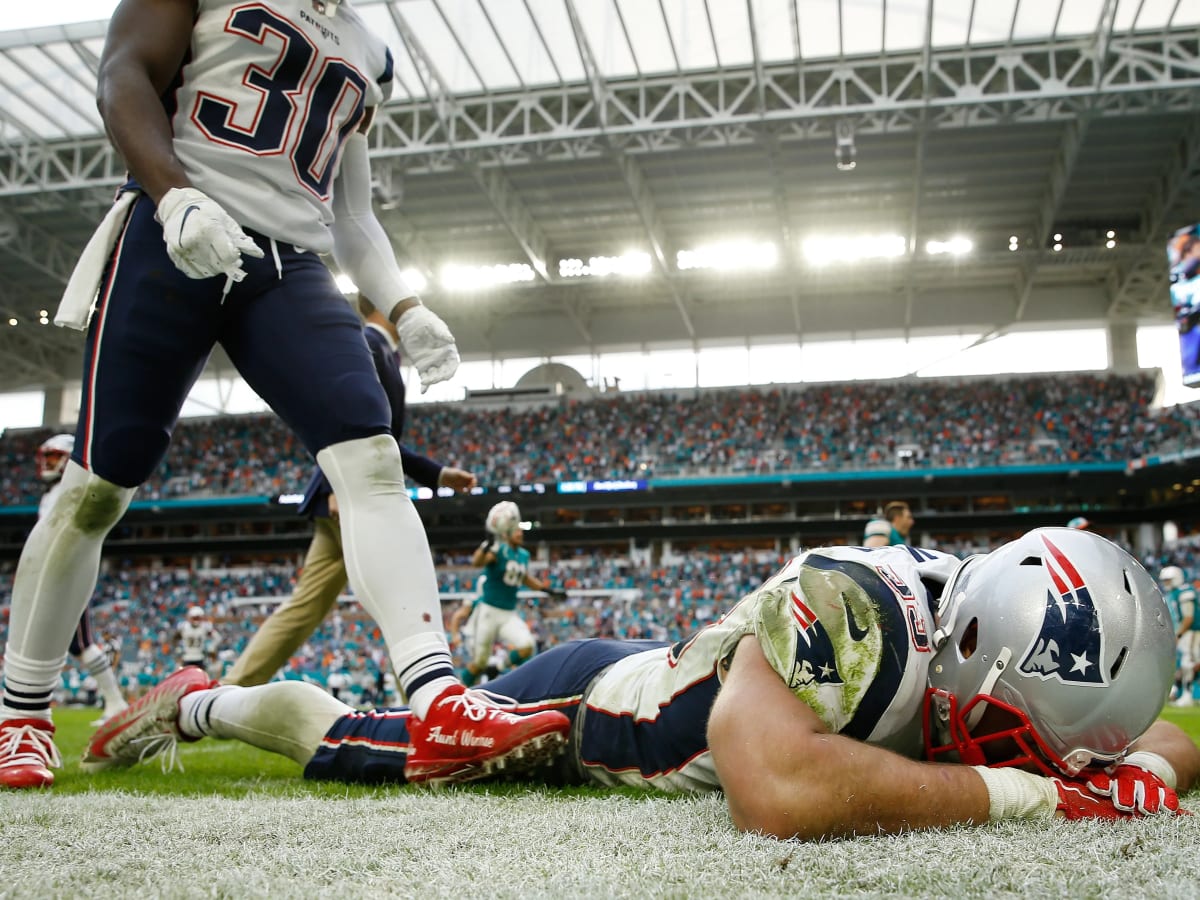 New England Patriots-Miami Dolphins Notebook: Controversial Replay Dooms  New England - Sports Illustrated New England Patriots News, Analysis and  More