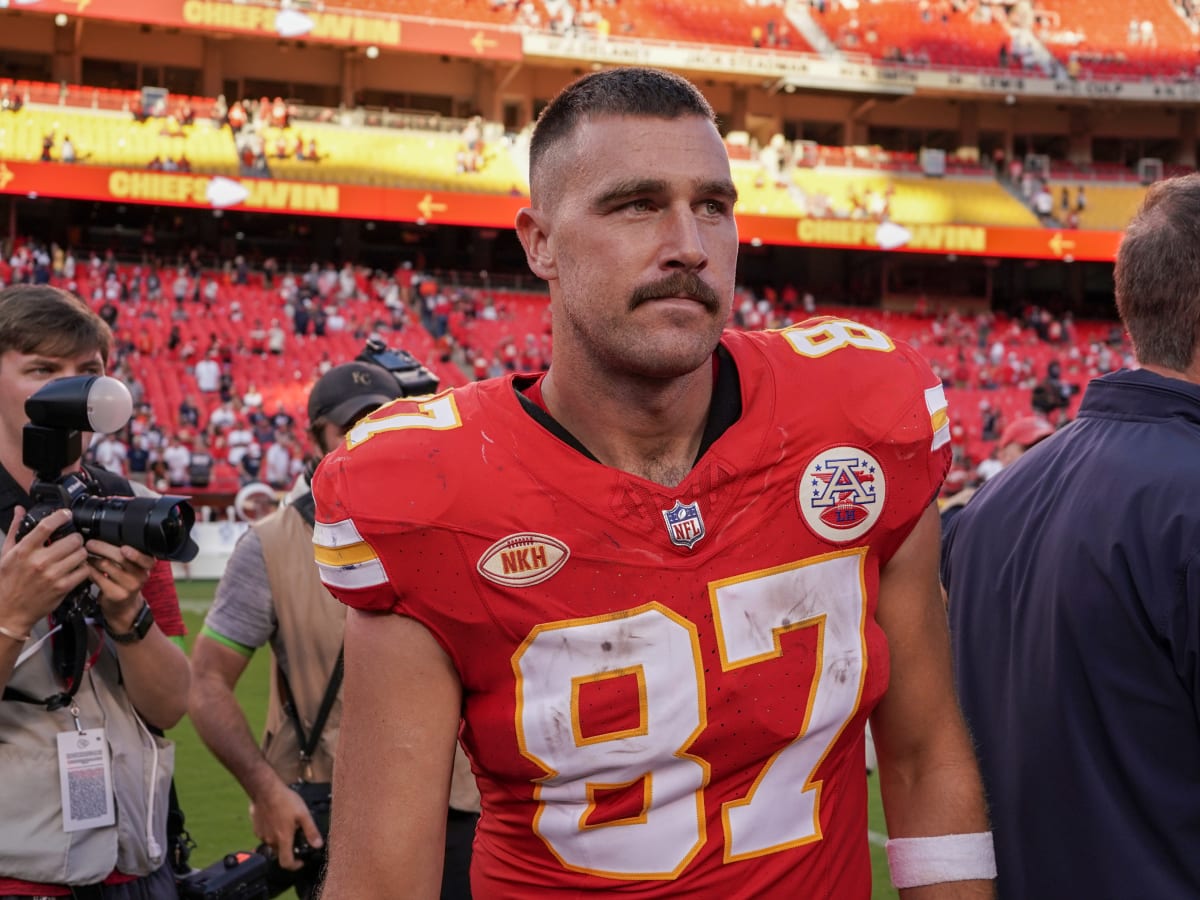 Travis Kelce Jersey Sales Spike 400% Following Taylor Swift Connection –  Rolling Stone