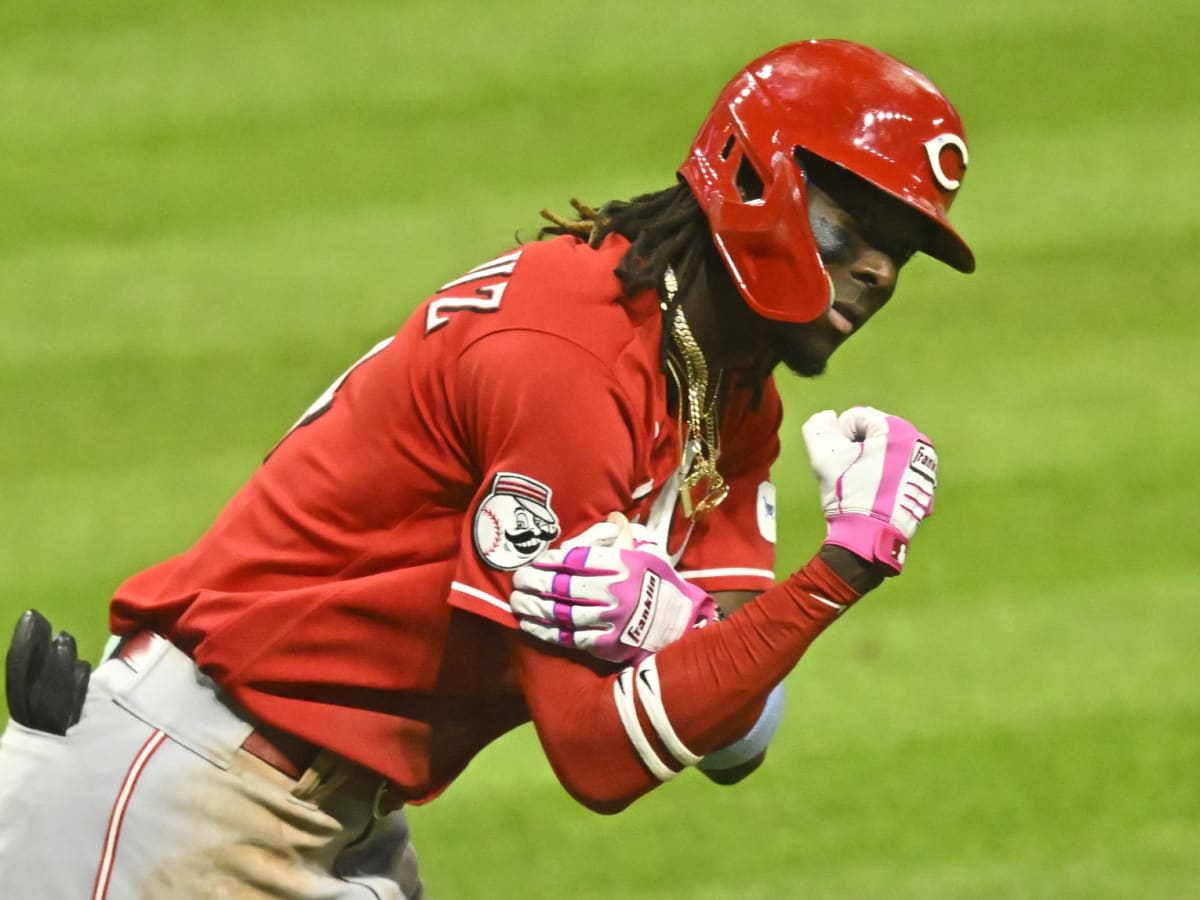 Cincinnati Reds MLB playoff hopes alive with win over Cardinals