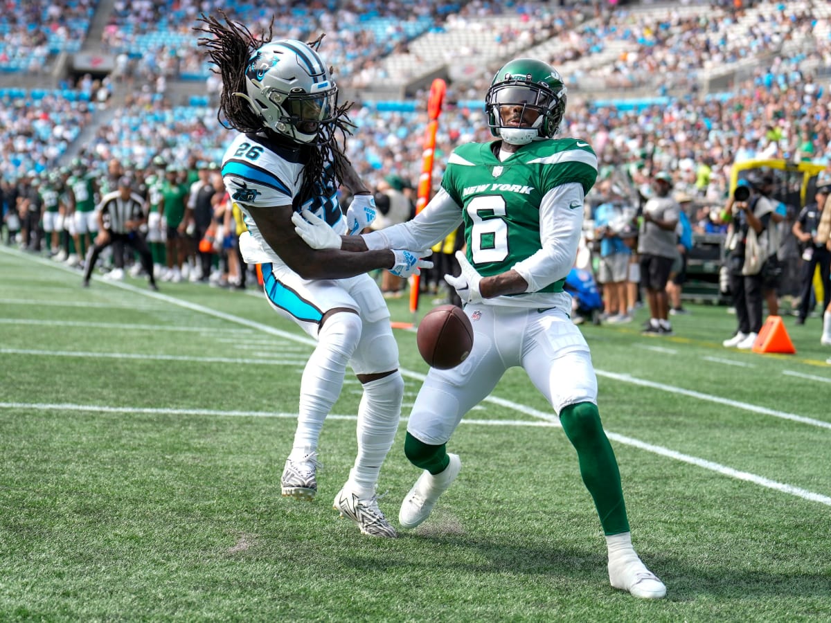 New York Jets wide receiver Mecole Hardman Jr. (6) in action against the  Tampa Bay Buccaneers during an NFL pre-season football game Saturday, Aug.  19, 2022, in East Rutherford, NJ. (AP Photo/Rich