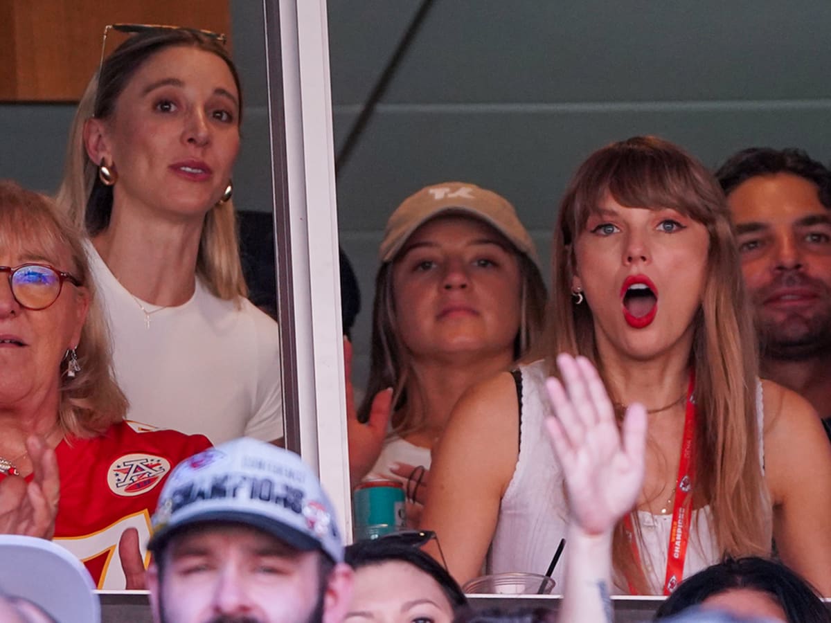 Taylor Swift to attend Chiefs-Jets Sunday Night Football game reports say