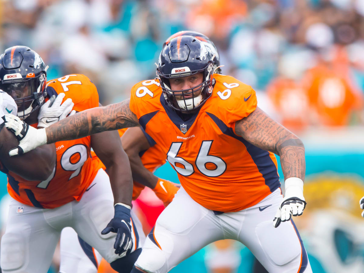 Vikings Sign Broncos OL Austin Schlottmann 