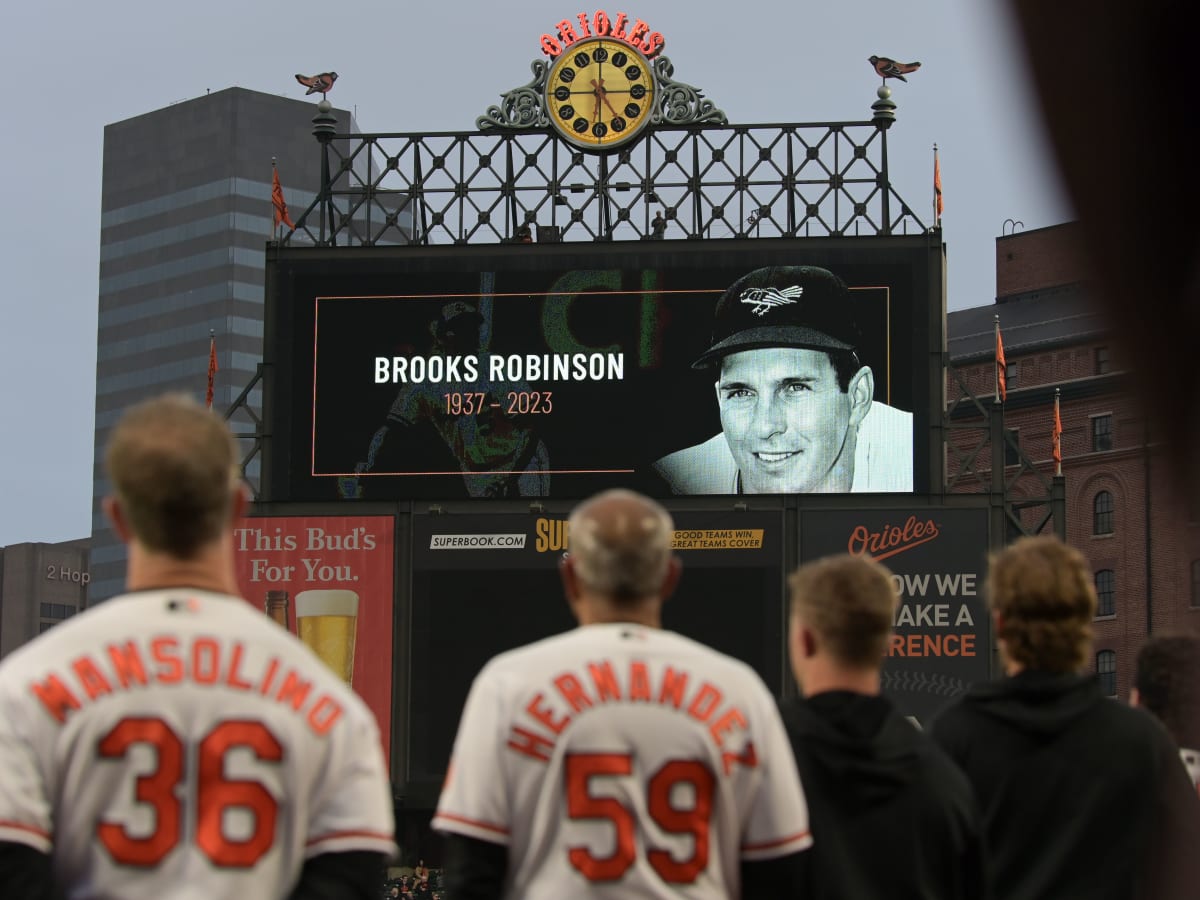 Brooks Robinson Baltimore Orioles Grey Road Jersey w/ Team Patch Men's  (M-2XL)