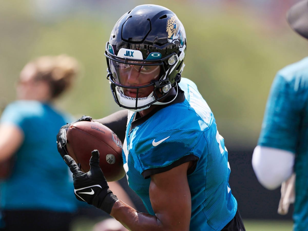 Jaguars rule out WR Zay Jones vs. Falcons with knee injury - ESPN