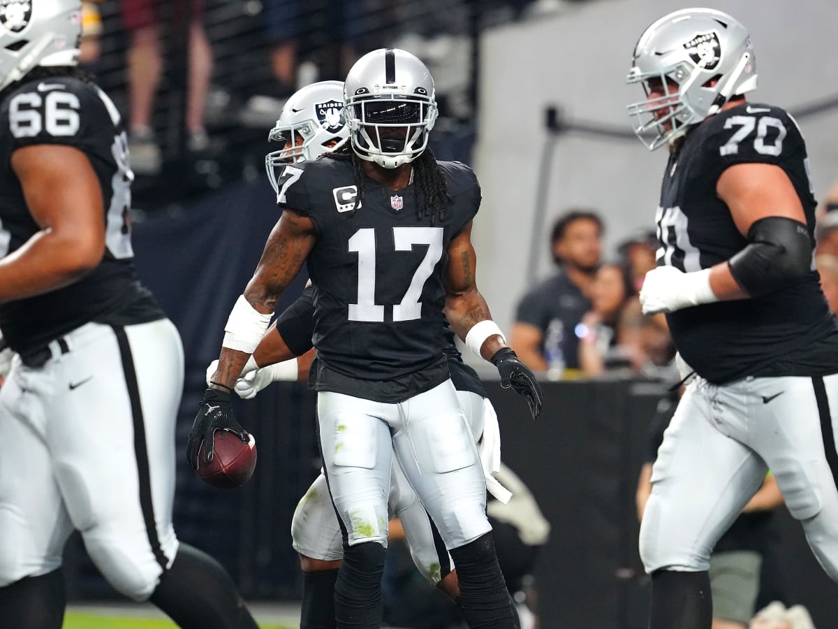 Las Vegas Raiders wide receiver Davante Adams (17) during the