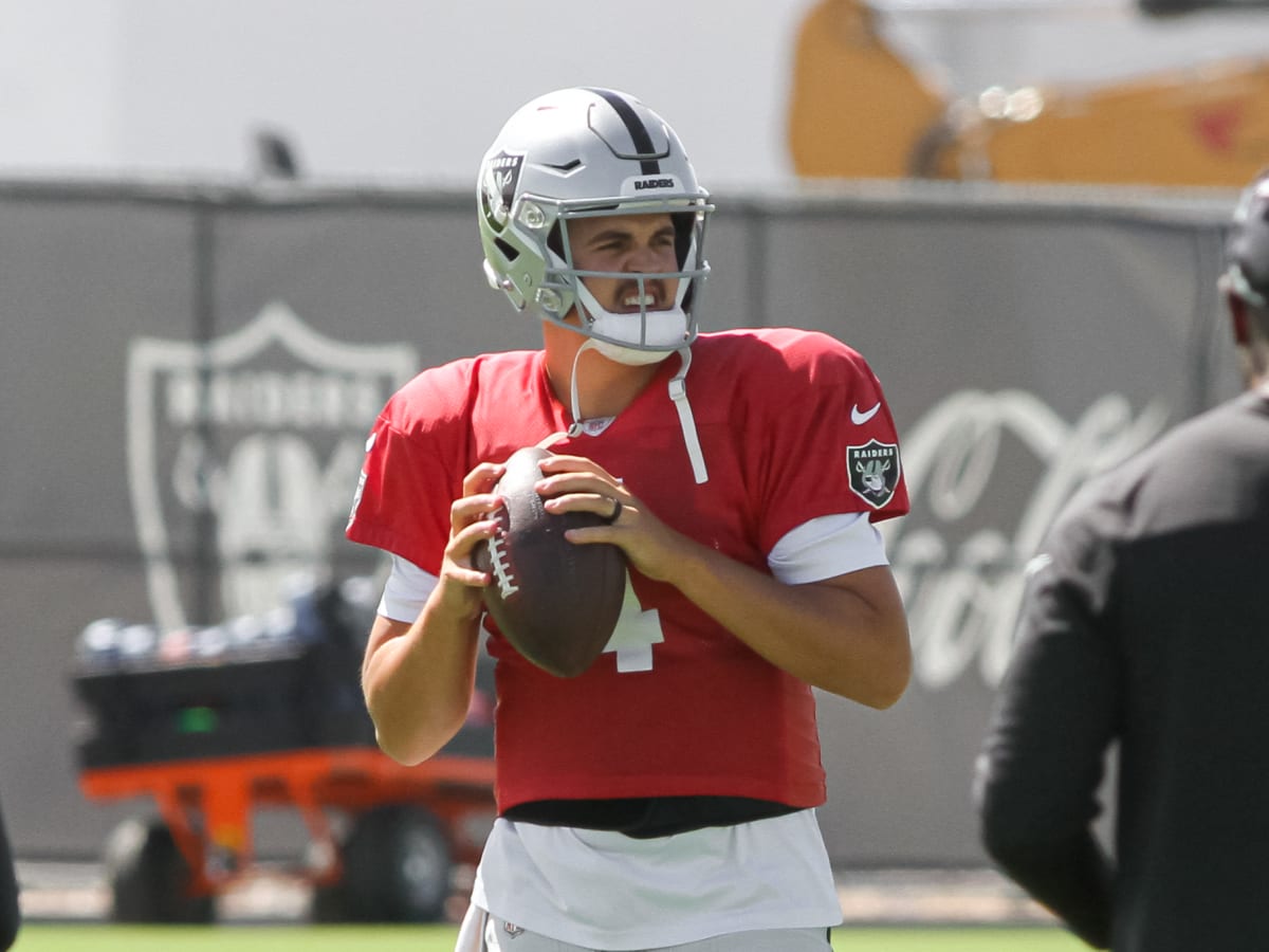 Raiders QB Aidan O'Connell unfazed about wearing Derek Carr's No. 4, Raiders News