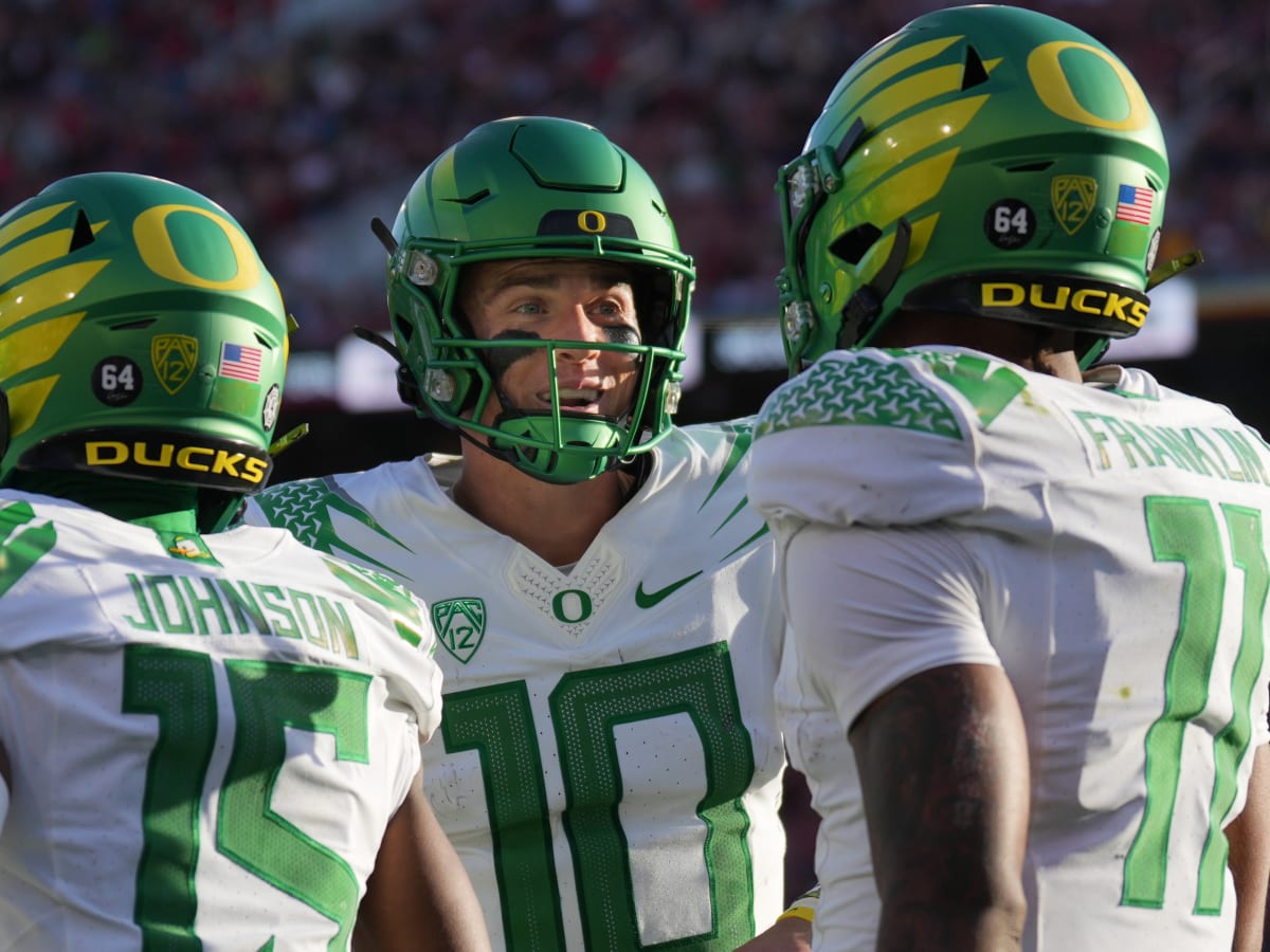 Bo Nix, No. 10 Oregon football blow out Deion Sanders, No. 19