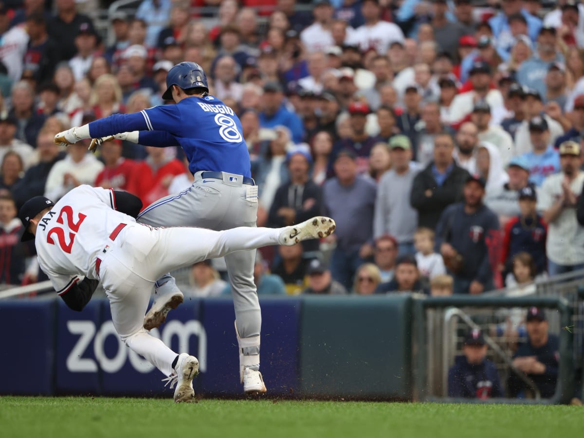 Minnesota Twins bash their way to 9-7 victory over Toronto Blue Jays