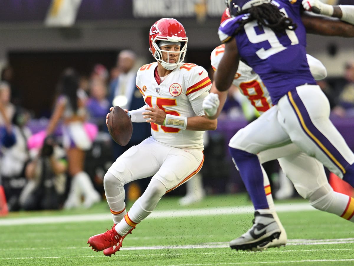 KC Chiefs' Andy Reid on Travis Kelce's Penalties and Knee Injury: 'Travis  Was Fighting Travis' - Sports Illustrated Kansas City Chiefs News, Analysis  and More