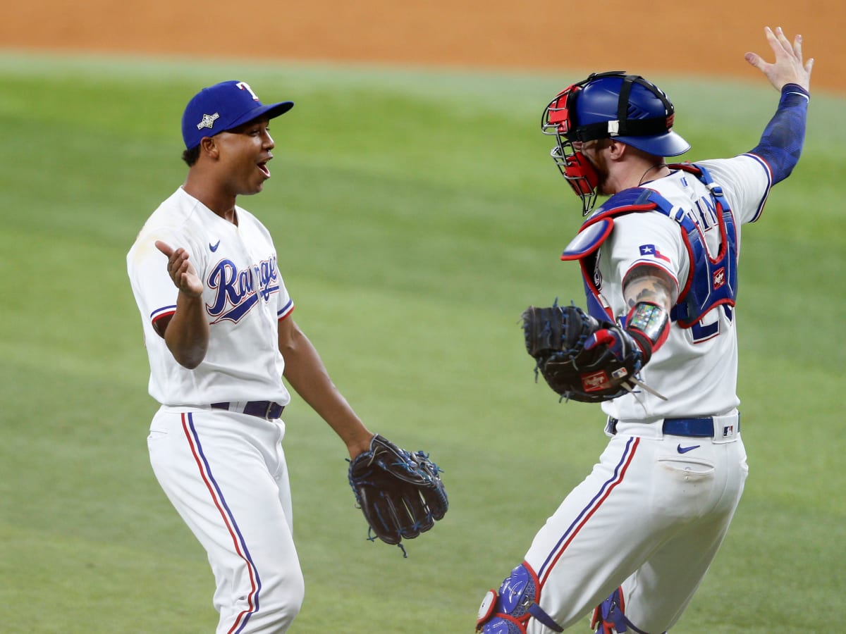 Rangers blow away Orioles, move on to ALCS for first time in 12