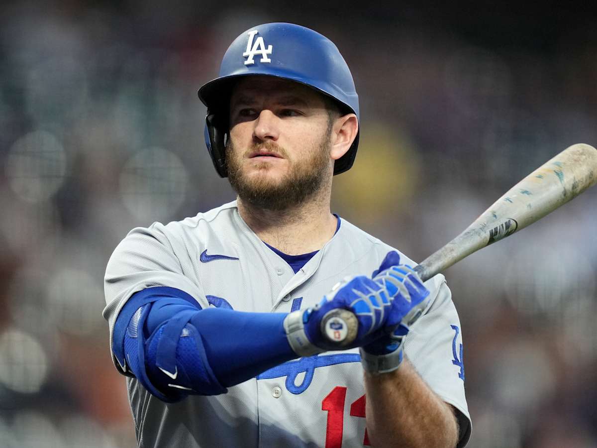 Haunting memories of last year are driving Max Muncy this postseason - Los  Angeles Times