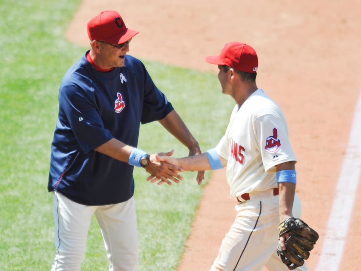 John McDonald set to stand in for Sandy Alomar Jr. as Cleveland