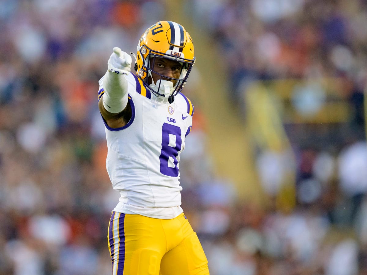 LSU Football: Tigers Dish Out Transfer Portal Offer to Coveted Wide Receiver  - Sports Illustrated LSU Tigers News, Analysis and More.