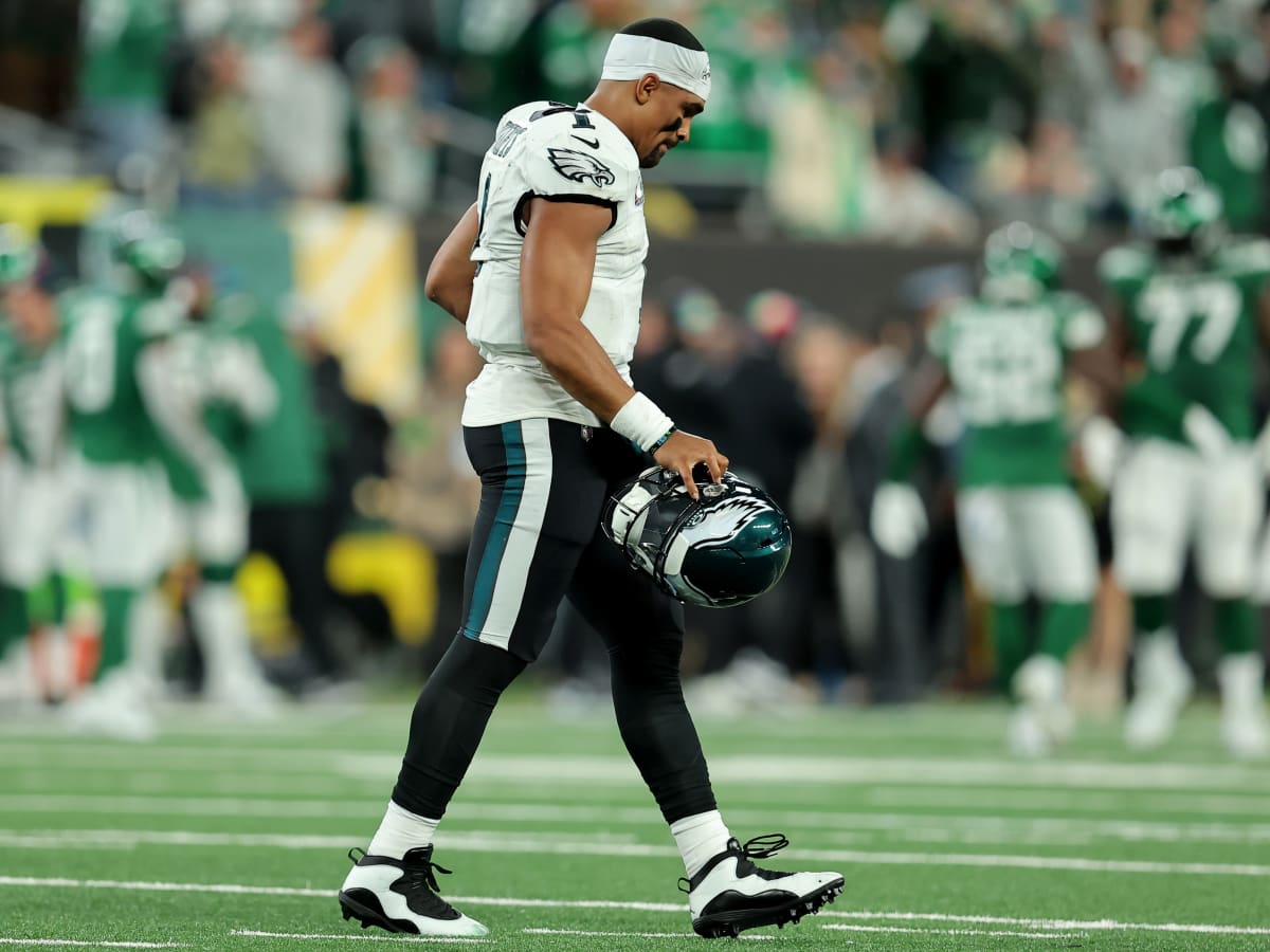 Jets upset Eagles to take down last undefeated team