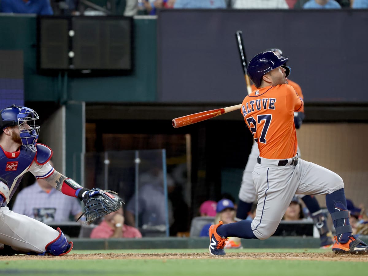 Astros star Jose Altuve's clutch 3-run HR vs. Rangers sparks crazy