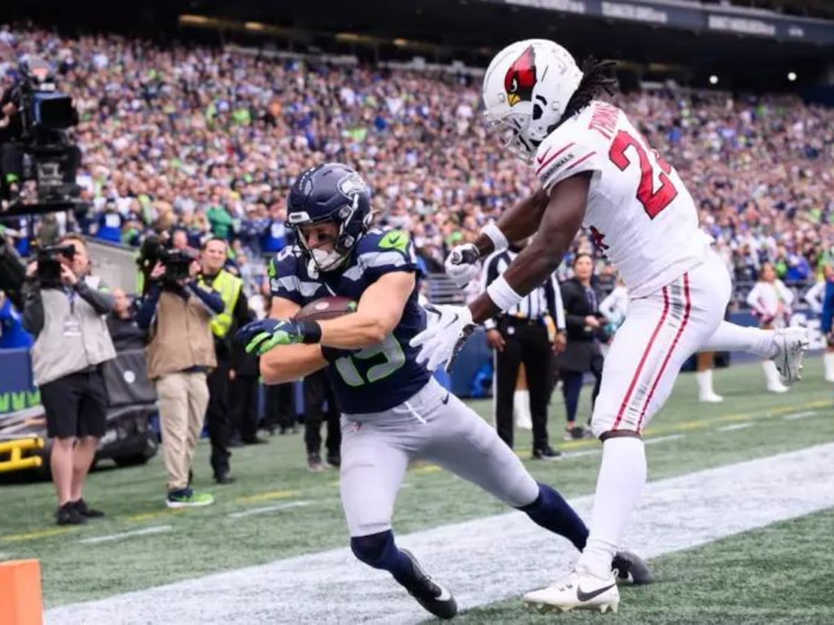 Youth Player Channels DK Metcalf Chasing Down Running Back