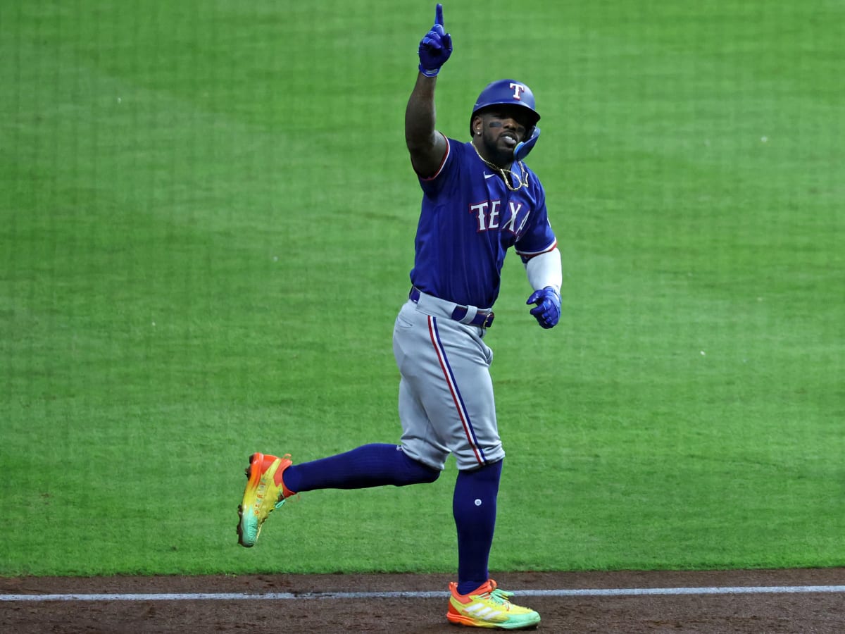 Adolis García hits grand slam in Rangers' eight-run inning