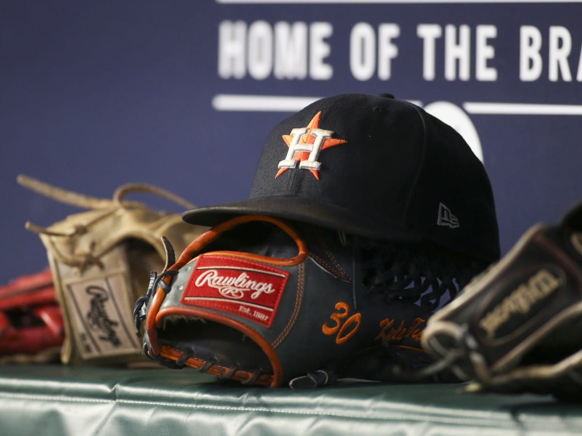 Yahoo Sports on X: LIFT OFF 🚀 The Houston Astros capture their