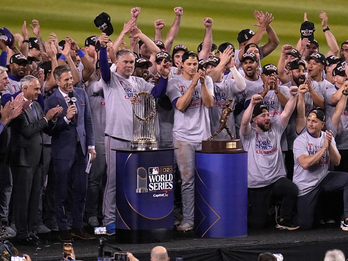 Cardinals World Series Trophy Will Tour St. Louis