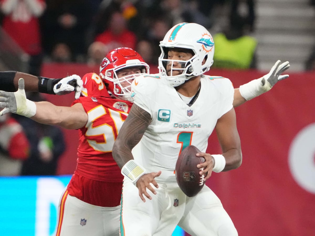 Chiefs to host Dolphins in Super Wild Card showdown next Saturday