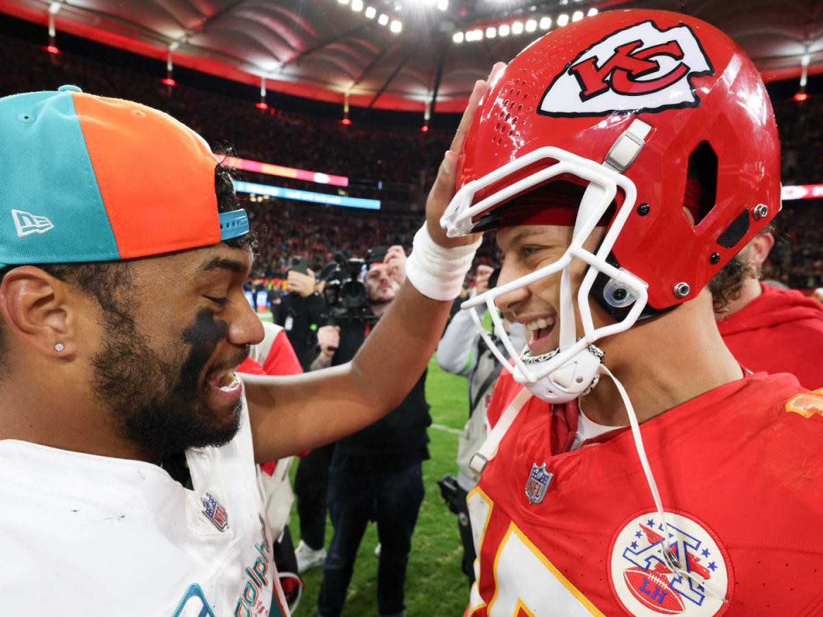 Kansas City Chiefs defeat Miami Dolphins in conditions so cold